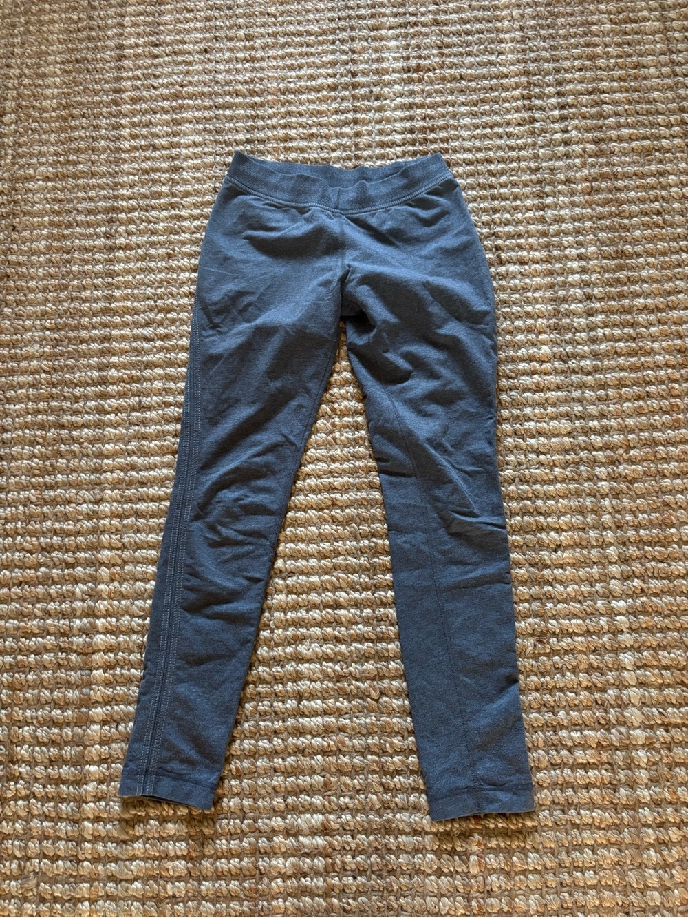 Older style Lululemon Charcoal Active Leggings size 6